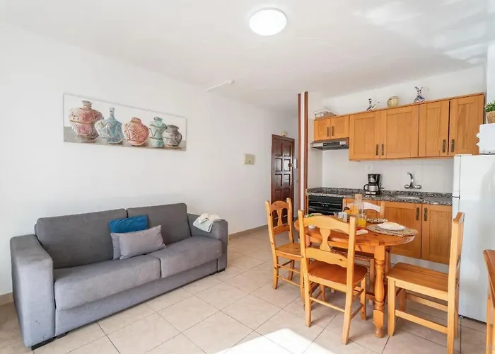 Infinity Pool Views Floritas דירה *